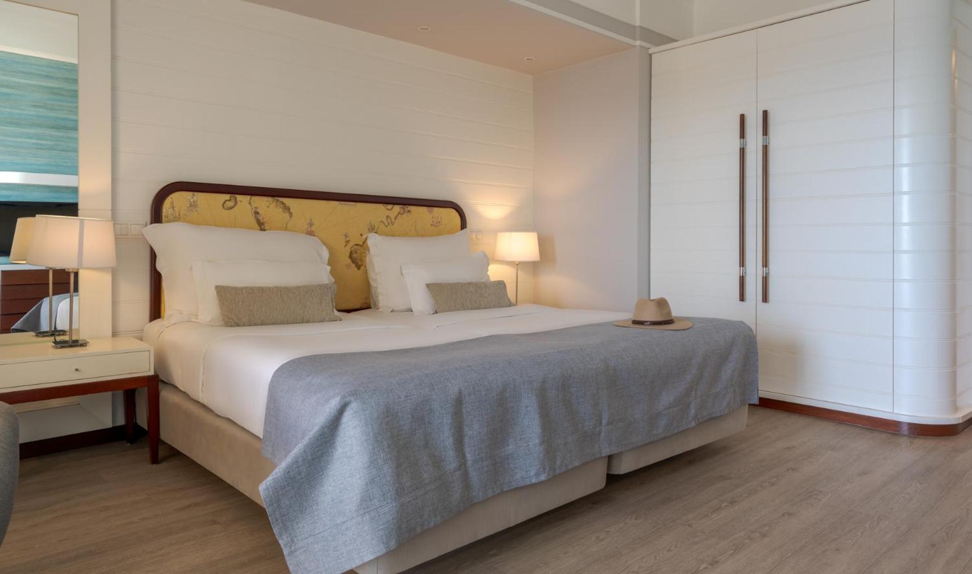 ペスタナ アルボール プライア ビーチ ＆ ゴルフ リゾート ホテル アルヴォル エクステリア 写真 A bedroom at the hotel