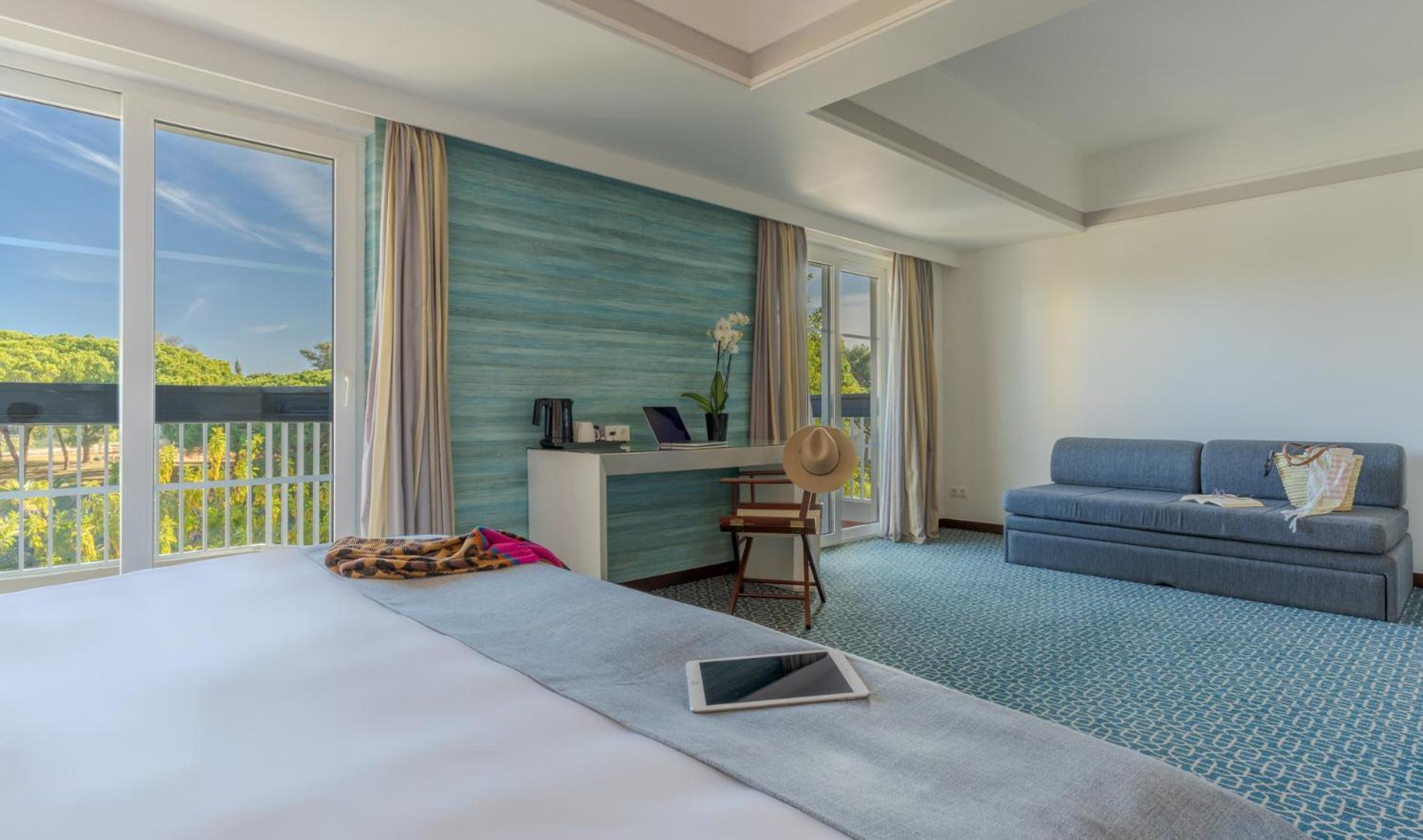 ペスタナ アルボール プライア ビーチ ＆ ゴルフ リゾート ホテル アルヴォル エクステリア 写真 A room at the hotel
