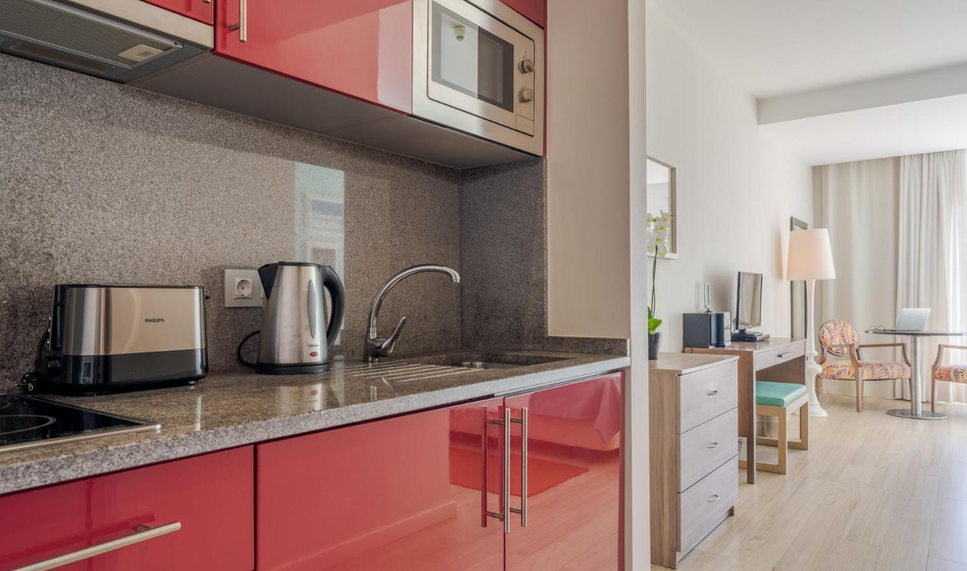 ペスタナ アルボール プライア ビーチ ＆ ゴルフ リゾート ホテル アルヴォル エクステリア 写真 Kitchenette